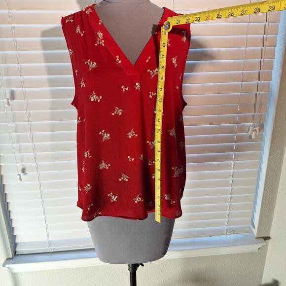 Vince Camuto Size L Sleeveless V Neck Blouse - Picture 6 of 8